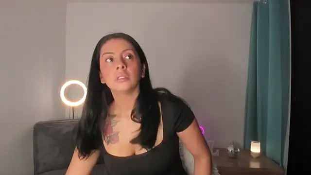  lucianapalmer online show from April 2026 03:26:01 PM