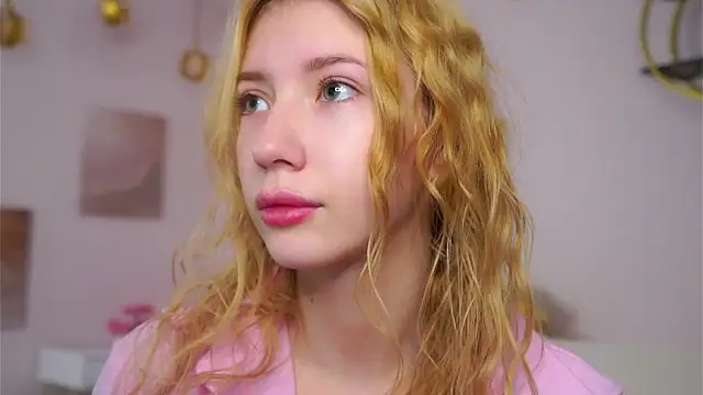 SunnivaCovil online show from February 2026 02:38:02 PM