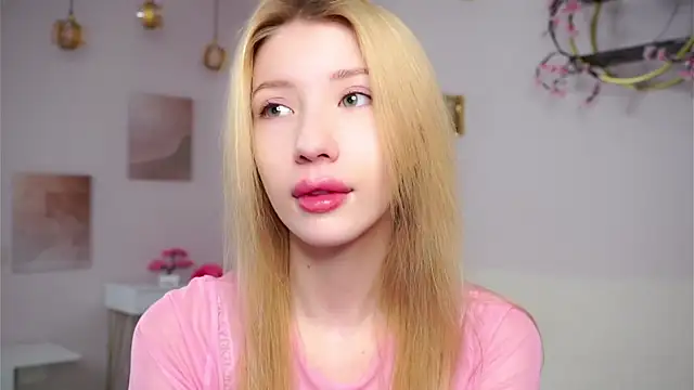 SunnivaCovil online show from March 2026 02:57:01 PM