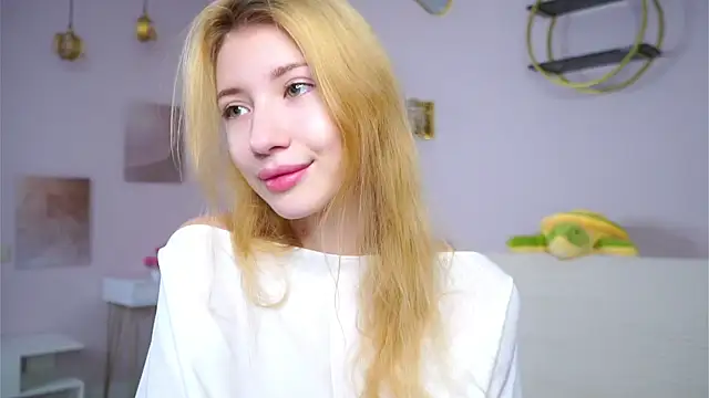 SunnivaCovil online show from February 2026 02:39:02 PM