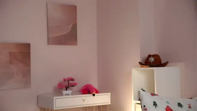 SunnivaCovil online show from April 2026 02:45:02 PM