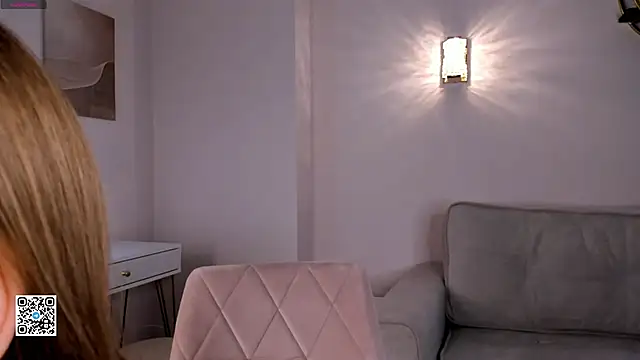 Snapshot of SunnivaCovil chatting on March 2025 11:22:02 AM SunnivaCovil online show from March 2025 11:22:02 AM