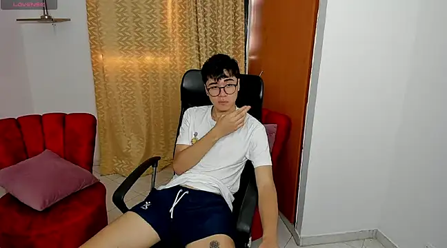 liam orion online show from February 2025 07:03:01 PM