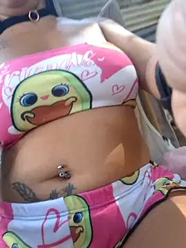 hot veteran01 online show from November 2025 02:32:01 PM