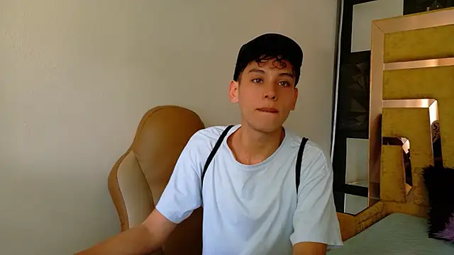 Noahoconor online show from September 2025 07:03:01 PM