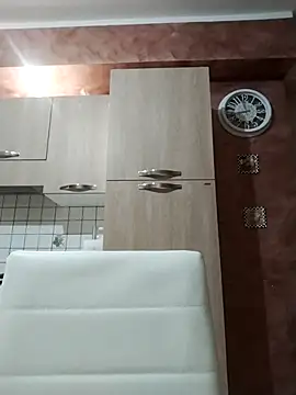 Dolcecurvy online show from April 2026 09:43:02 PM