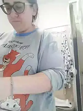 Dolcecurvy online show from February 2026 10:18:02 PM