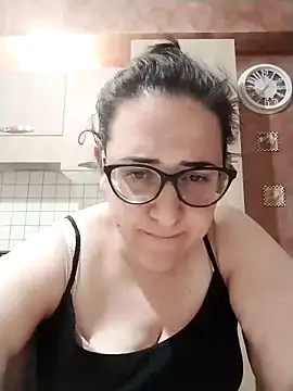 Dolcecurvy online show from April 2026 09:37:02 PM