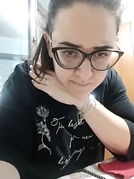 Dolcecurvy online show from October 2025 03:44:02 PM