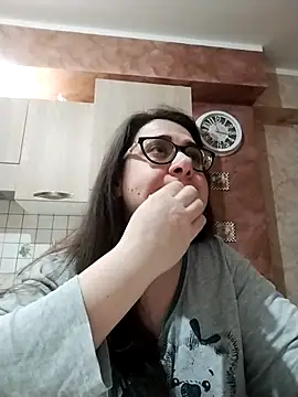 Dolcecurvy online show from April 2026 09:16:02 PM