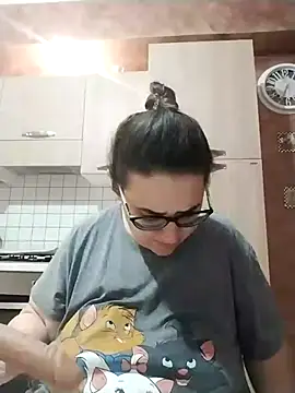 Dolcecurvy online show from November 2025 10:36:02 PM