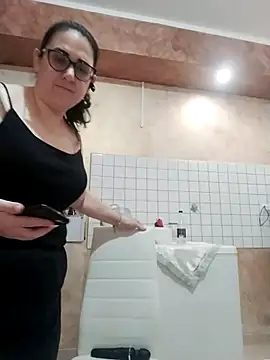 Dolcecurvy online show from November 2025 09:42:01 AM