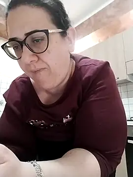 Dolcecurvy online show from April 2026 12:28:02 PM