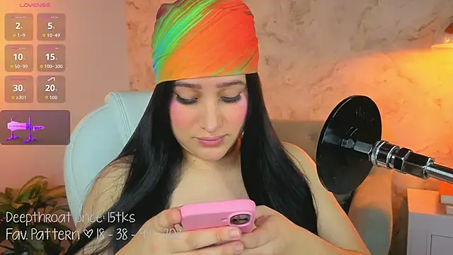 Snapshot of Leaa_Cox chatting on February 2026 04:04:02 AM Leaa Cox online show from February 2026 04:04:02 AM