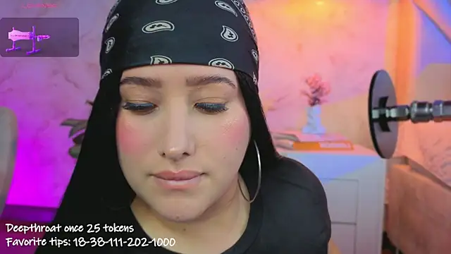 Snapshot of Leaa_Cox chatting on June 2026 08:51:01 PM Leaa Cox online show from June 2026 08:51:01 PM