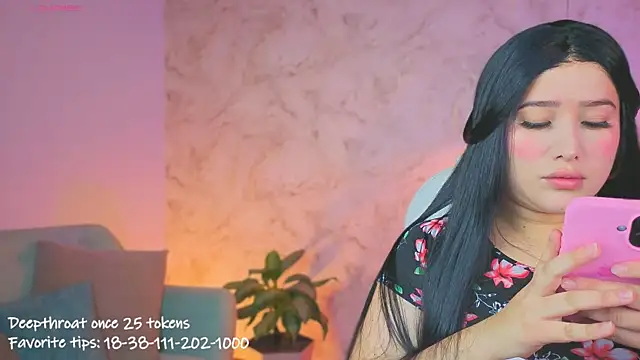 Snapshot of Leaa_Cox chatting on June 2026 08:14:02 PM Leaa Cox online show from June 2026 08:14:02 PM