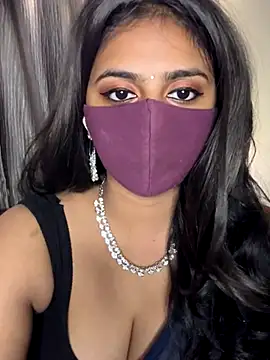 Dishasarmaa05 online show from October 2025 01:56:02 PM