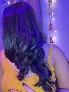 Dishasarmaa05 online show from September 2025 06:43:02 PM