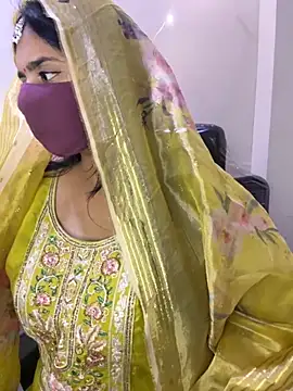 Dishasarmaa05 online show from December 2025 06:39:02 PM