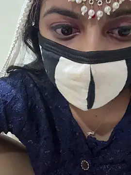 Dishasarmaa05 online show from April 2026 04:13:01 PM