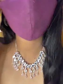 Dishasarmaa05 online show from December 2025 06:31:02 PM