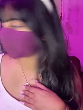 Dishasarmaa05 online show from December 2025 04:33:01 PM