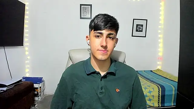 Snapshot of babymaik chatting on October 2025 08:34:02 PM babymaik online show from October 2025 08:34:02 PM