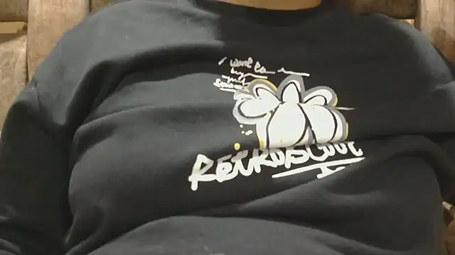 MilkyQueen69 online show from February 2026 05:46:01 PM