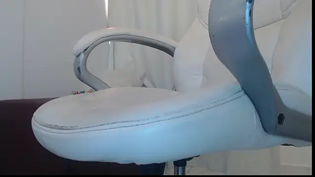 Snapshot of Mature_2025 chatting on October 2025 07:13:02 PM Mature 2025 online show from October 2025 07:13:02 PM