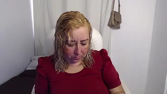Snapshot of Mature_2025 chatting on September 2025 02:13:02 PM Mature 2025 online show from September 2025 02:13:02 PM