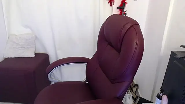 Mature 2025 online show from March 2026 03:50:02 PM