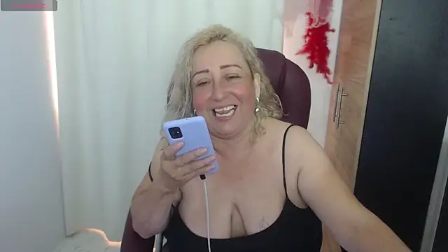 Snapshot of Mature_2025 chatting on May 2026 03:08:01 PM Mature 2025 online show from May 2026 03:08:01 PM