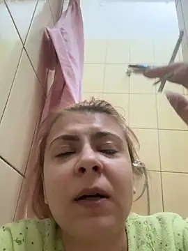 KittieHallo online show from February 2025 08:14:02 PM