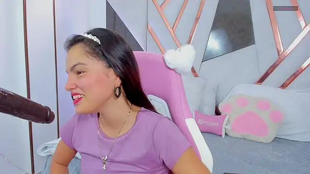 cutie sarax1 online show from October 2025 01:55:02 PM