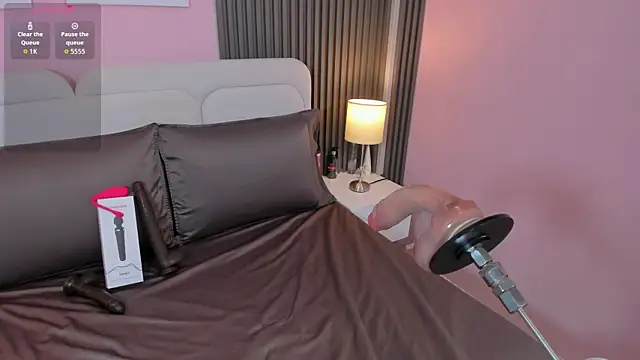 honey sofii  online show from November 2025 01:00:02 PM