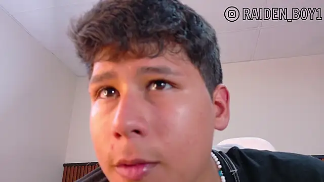 Snapshot of Raiden__Boy chatting on March 2025 08:00:02 PM Raiden Boy online show from March 2025 08:00:02 PM