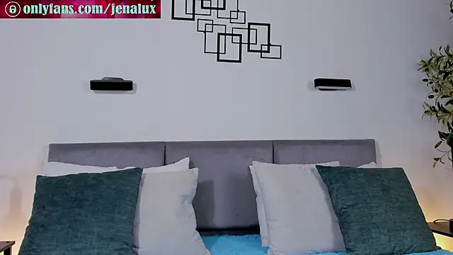 jennalux  online show from August 2026 12:37:01 AM