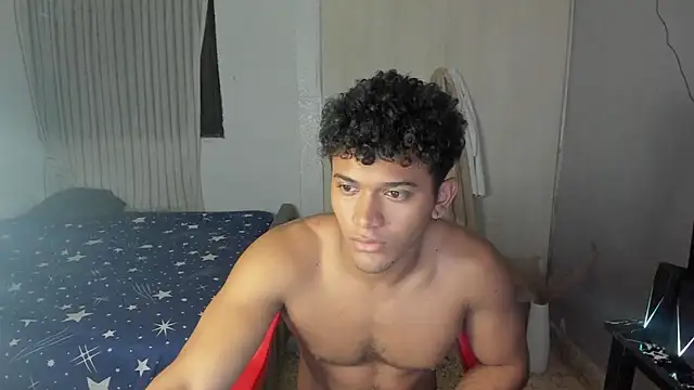 Snapshot of Fox2evans chatting on February 2026 07:48:02 PM Fox2evans online show from February 2026 07:48:02 PM