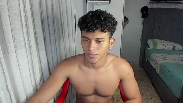 Snapshot of Fox2evans chatting on February 2026 09:03:01 PM Fox2evans online show from February 2026 09:03:01 PM