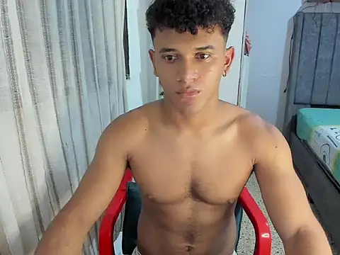 Snapshot of Fox2evans chatting on January 2026 07:12:02 AM Fox2evans online show from January 2026 07:12:02 AM