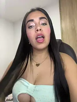 Snapshot of _SARA_69 chatting on February 2025 11:03:01 AM  SARA 69 online show from February 2025 11:03:01 AM