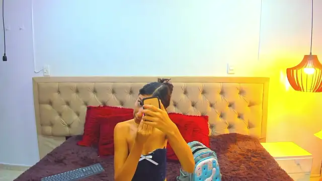 leslieanddrako online show from January 2026 10:47:01 PM