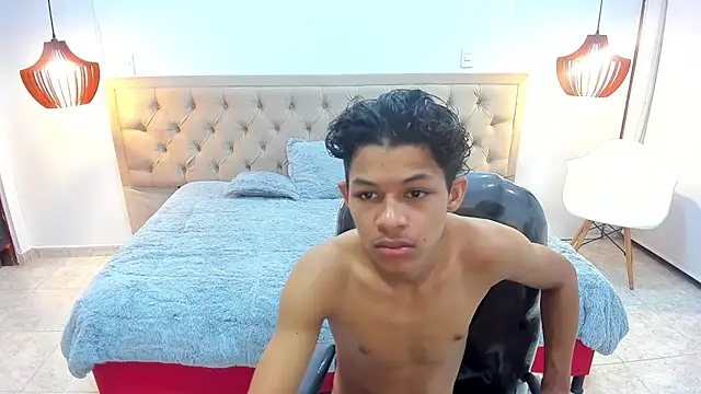 Snapshot of leslieanddrako chatting on October 2025 11:14:01 PM leslieanddrako online show from October 2025 11:14:01 PM