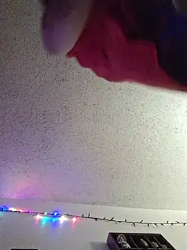 Smallone327 online show from December 2025 04:40:02 AM