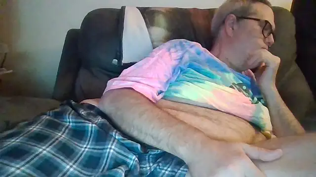 Snapshot of Smallone327 chatting on September 2025 03:54:01 AM Smallone327 online show from September 2025 03:54:01 AM