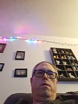 Snapshot of Smallone327 chatting on March 2026 07:37:02 AM Smallone327 online show from March 2026 07:37:02 AM