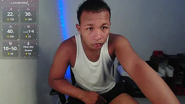 Snapshot of Gooss_cum chatting on October 2025 01:10:01 PM Gooss cum online show from October 2025 01:10:01 PM