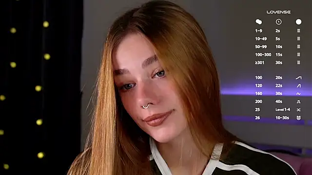 Snapshot of EmilaMills chatting on September 2025 12:49:02 AM EmilaMills online show from September 2025 12:49:02 AM