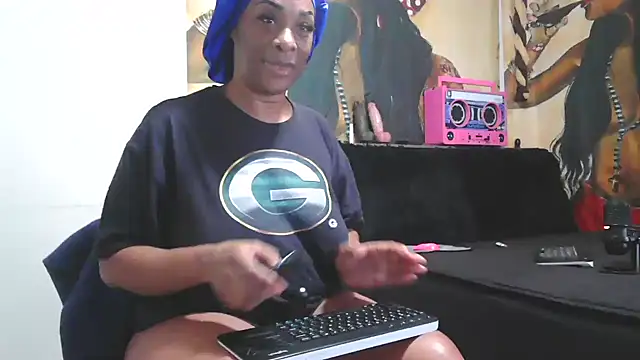 Queenanitadix online show from March 2026 03:27:02 PM