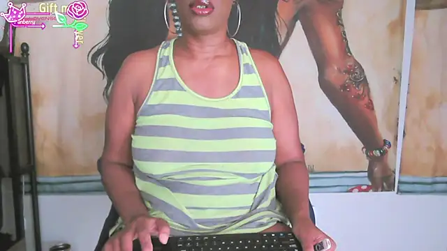 Queenanitadix online show from May 2026 05:00:02 PM